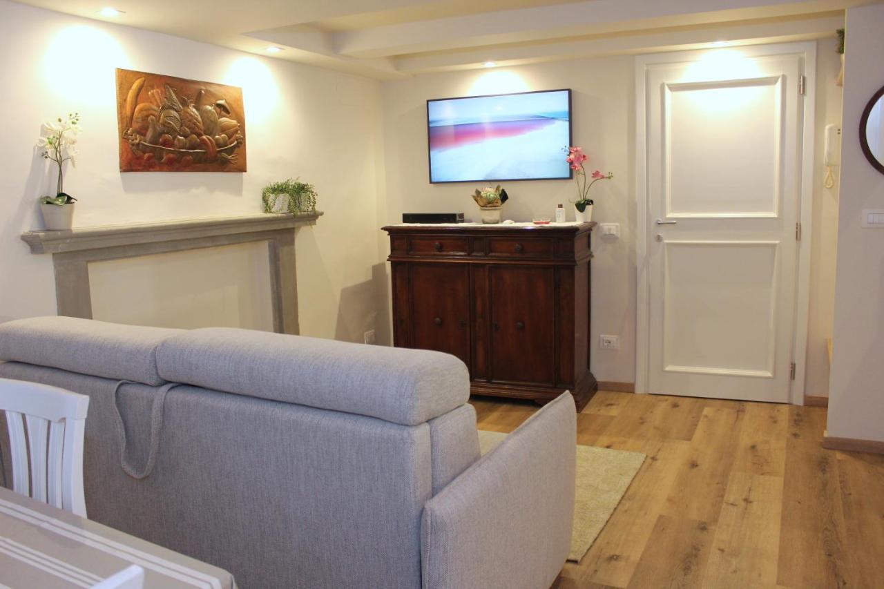 Art Apartment Santa Croce Suite Florence Exterior photo